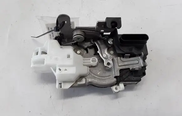 Volvo V40 Front door lock
