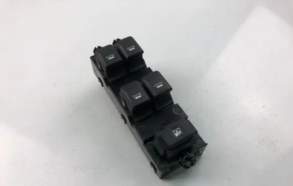 KIA Ceed Electric window control switch 93570A2000