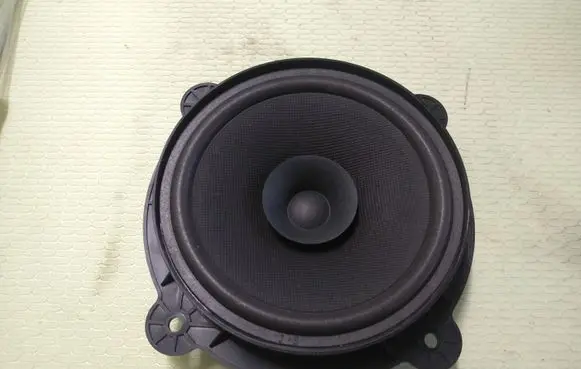 SsangYong Korando Rear door speaker 8930034020