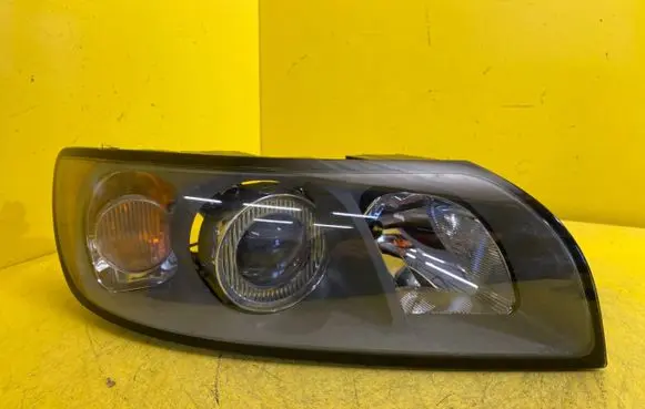 Volvo S40 Headlight/headlamp 30698649