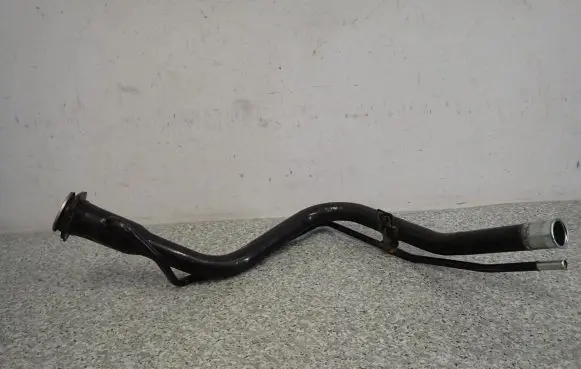 Suzuki Swift I Fuel tank filler neck pipe 