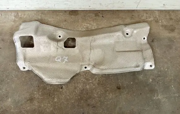 Porsche Cayenne (9Y0 9Y3) Heat shield in engine bay 4M0825662J