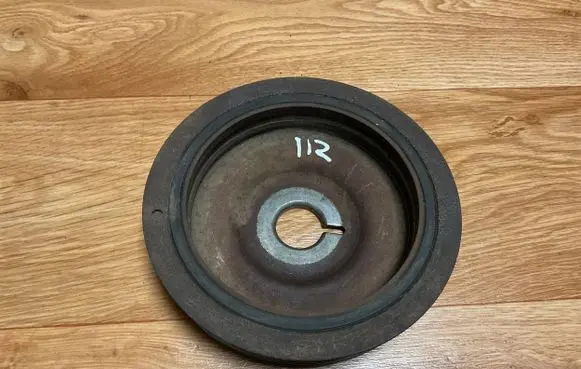 Renault Megane III Crankshaft pulley E111126A