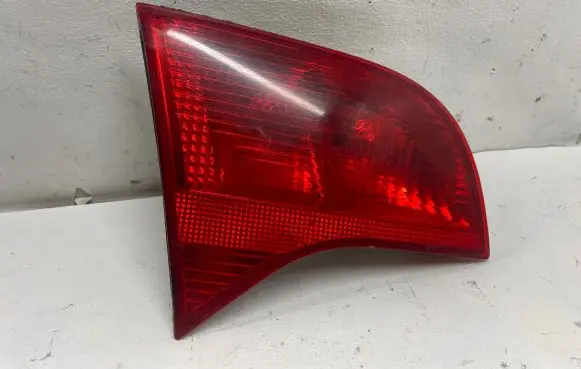 Audi A4 S4 B7 8E 8H Tailgate rear/tail lights 8E9945093 484501 ULO749001
