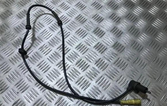 Audi A6 S6 C5 4B ABS brake wheel speed sensor 0265006571