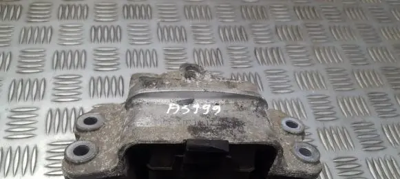 Volkswagen Jetta V Engine mount bracket 1K0199555