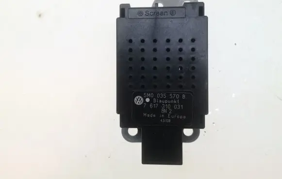 Volkswagen Golf VI Aerial antenna amplifier 5M0035570B