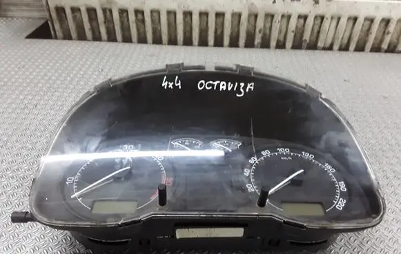 Skoda Octavia Mk1 (1U) Speedometer (instrument cluster) 1U0920810F
