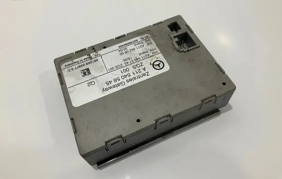 Mercedes-Benz CLS C219 Gateway control module A2115405745 A2115405645 A2114420000