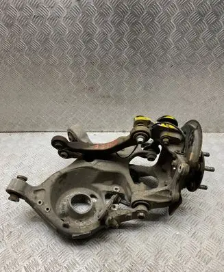 Ford Mustang VI Rear wheel hub