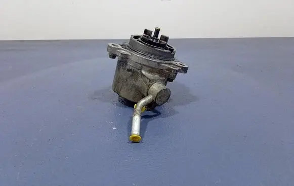 Mazda MX-5 NC Miata Vacuum pump RF7J18G00