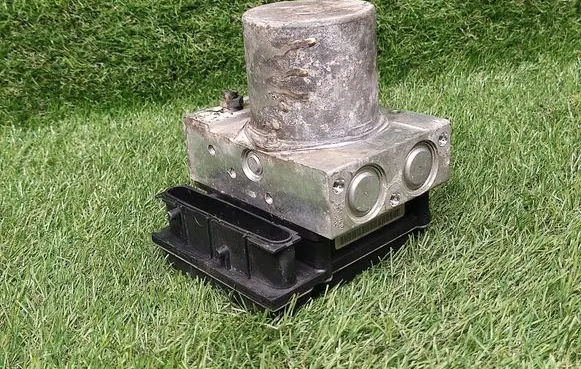Mercedes-Benz Sprinter W906 ABS Pump A0014462589 0265235031