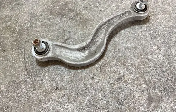 Audi E-tron GT Rear upper control arm/wishbone 976505371