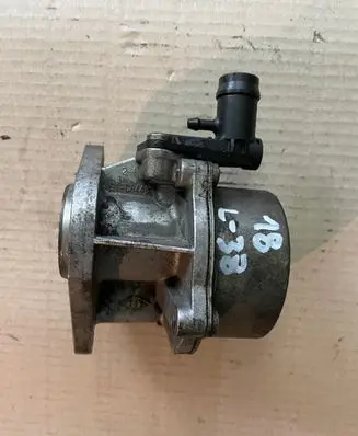 Renault Scenic I Vacuum pump 8200072985 223890842