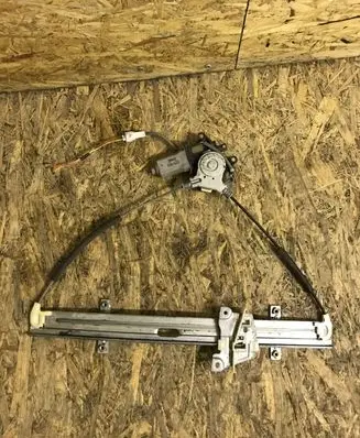 Suzuki Grand Vitara I Front door window regulator with motor