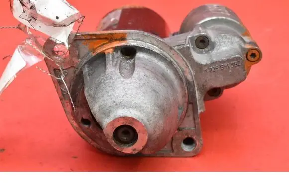 BMW 1 E81 E87 Starter motor 0986020890