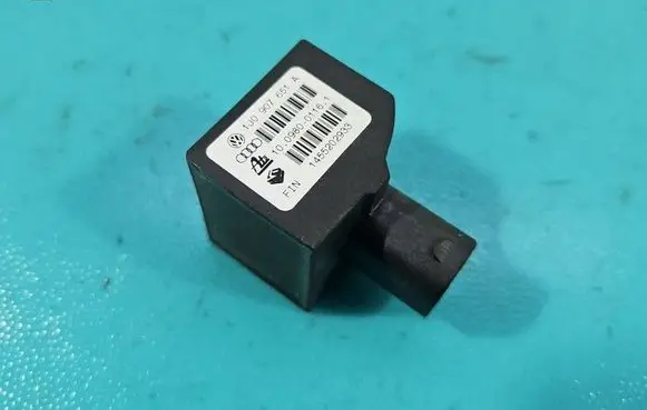 Audi A3 S3 8L ESP acceleration yaw rate sensor 1J0907651A IMPRK1542937