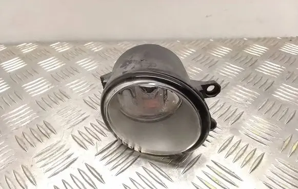 Toyota RAV 4 (XA30) Front fog light 812100D041