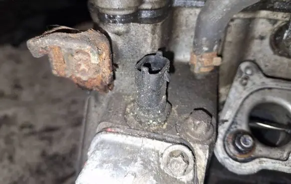 Coolant temperature sensor
