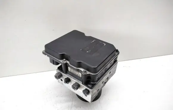 BMW 5 E60 E61 ABS Pump 6758743 34516758743