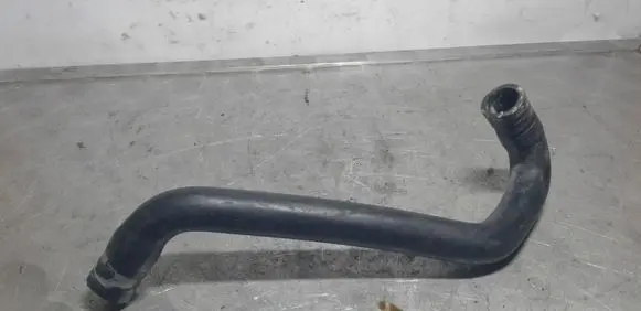 Volkswagen PASSAT B5 Engine coolant pipe/hose 058121058C PX0123198A