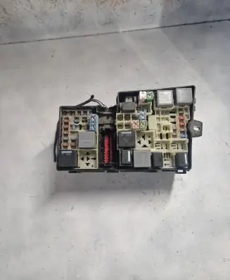 Volvo V40 Fuse module 5B0Q10107 AV6T14A067AC