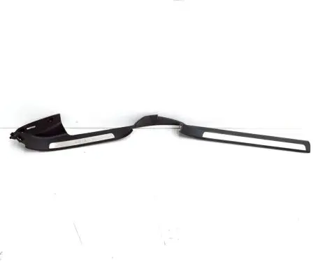 Volkswagen PASSAT B7 Front sill trim cover 3AA853370