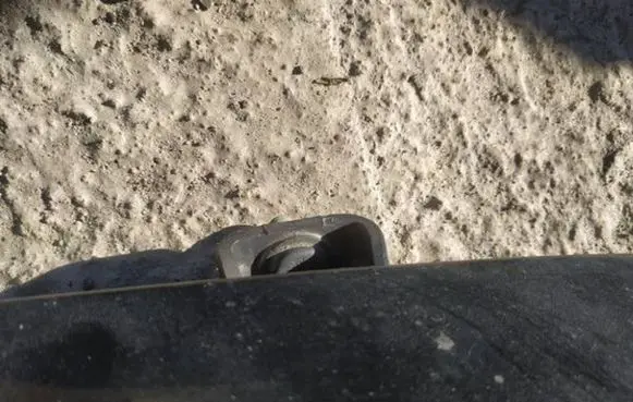 Volkswagen Tiguan Tailgate/trunk/boot hinge