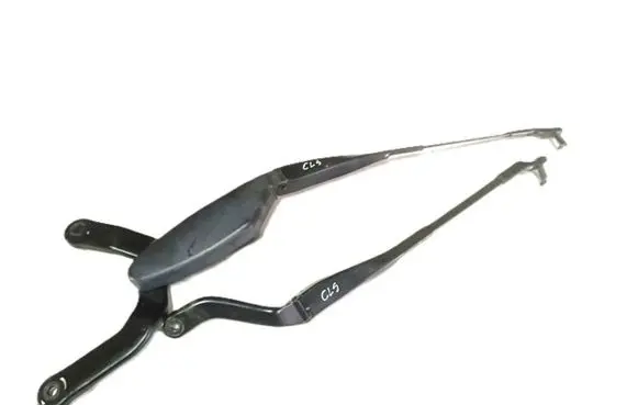 Mercedes-Benz CLS C219 Front wiper blade arm 