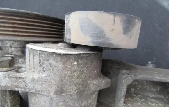 Chevrolet Kalos Generator/alternator belt tensioner 96349976