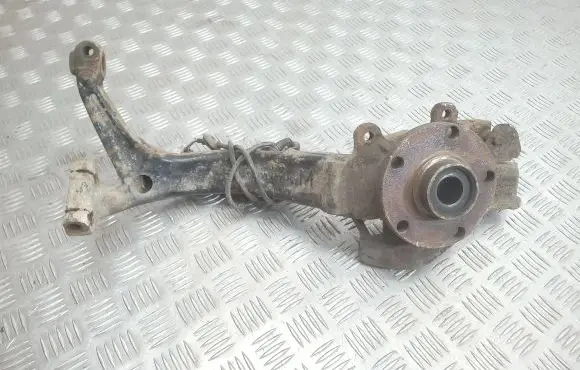 Front wheel hub spindle knuckle
