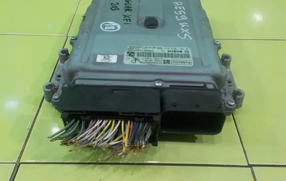 Jaguar XF X250 Engine control unit/module 9X2Q12A650P