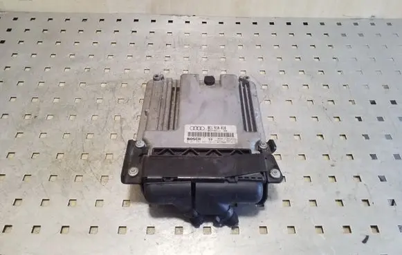 Audi A4 S4 B6 8E 8H Engine control unit/module 8E1910018 0261S01023