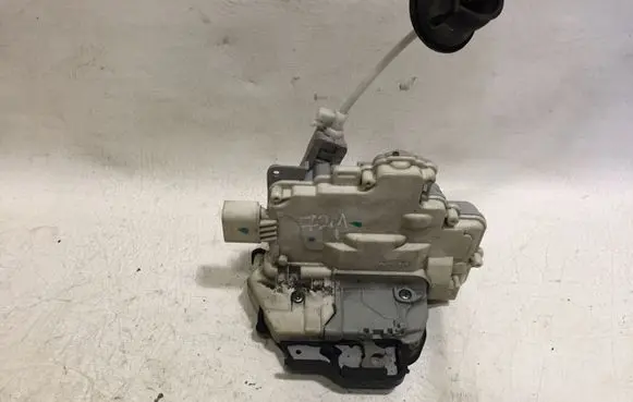Audi A3 S3 A3 Sportback 8P Rear door lock 4F0839016