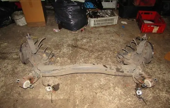 Peugeot 308 Rear axle beam KRIS235789