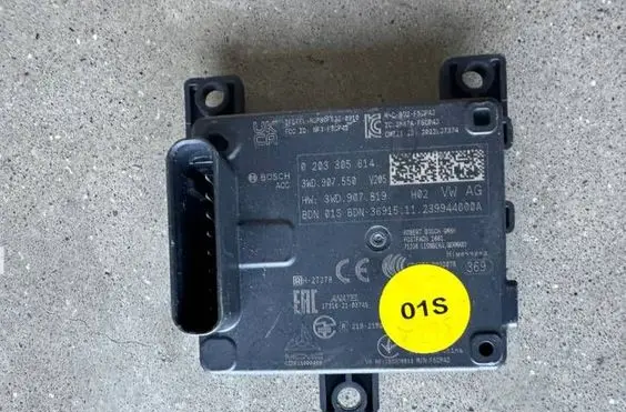 Volkswagen PASSAT B8 Distronic sensor radar 