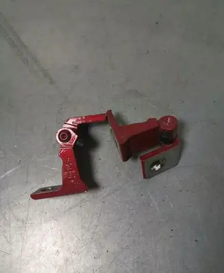 Seat Arona Rear door hinge set A046575
