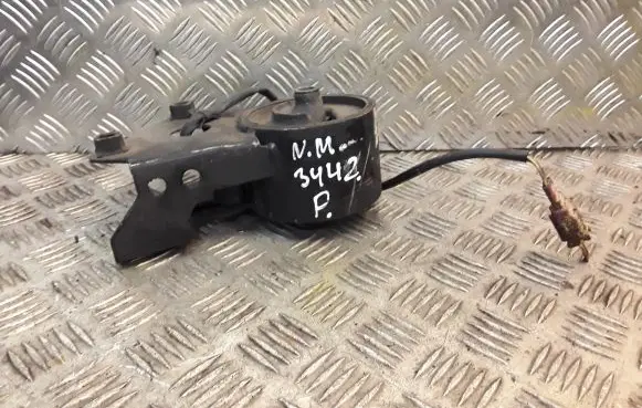 Nissan Murano Z50 Engine mount bracket