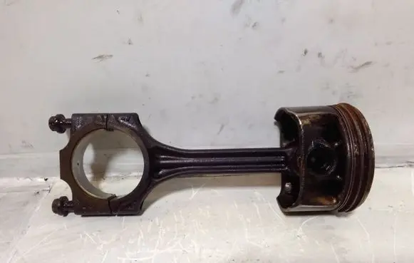 Skoda Roomster (5J) Piston with connecting rod