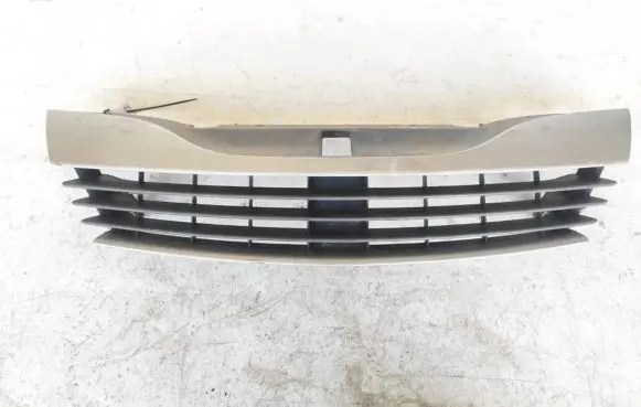 Renault Laguna II Front grill 8200012581