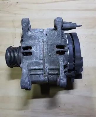 Audi A3 S3 8L Generator/alternator 028903028E