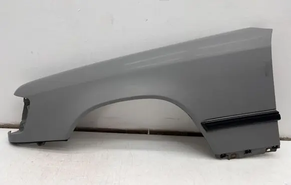 Mercedes-Benz E W124 Fender 