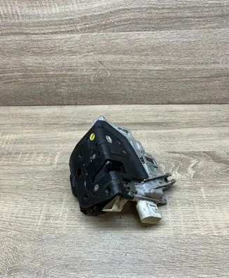 Audi A6 S6 C6 4F Rear door lock 4F0839015C