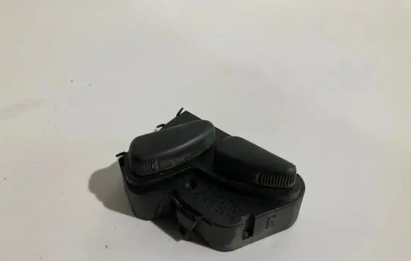 Mercedes-Benz E W211 Seat control switch 2108213851 03463815