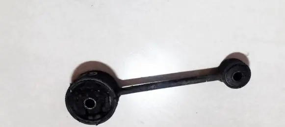 Subaru Forester SF Engine mount bracket