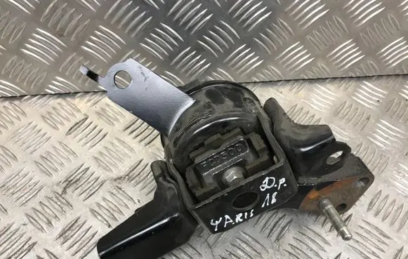 Toyota Yaris Gearbox mount