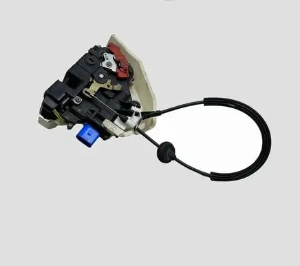 Volkswagen Golf V Rear door lock