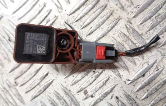 Opel Corsa E Airbag deployment crash/impact sensor 13583353