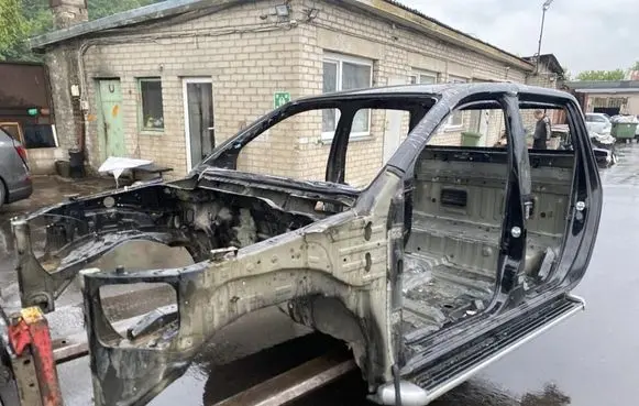 Nissan Navara D40 Body 