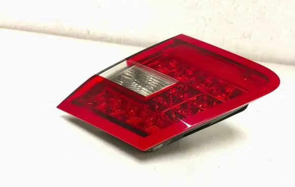 Mercedes-Benz E W212 Tailgate rear/tail lights A2129060258